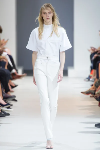 Look 3